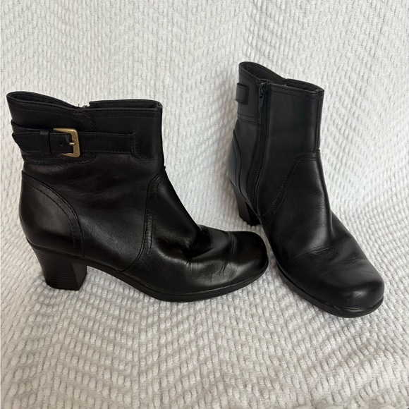 Clark’s Black Heeled Boots - Picture 1 of 5